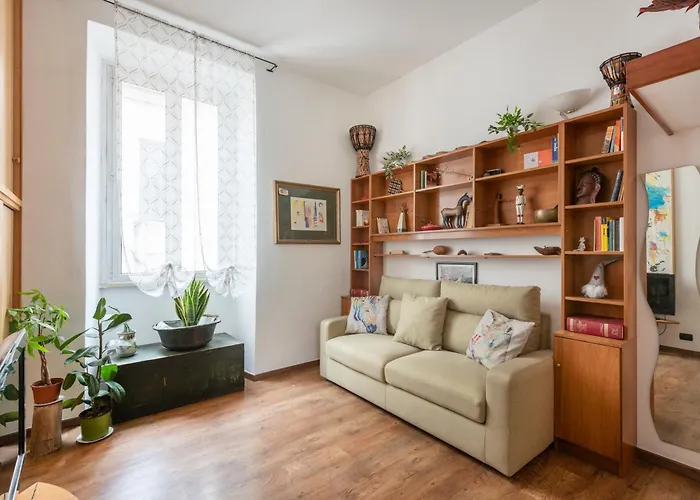Bright Loft Center Apartment