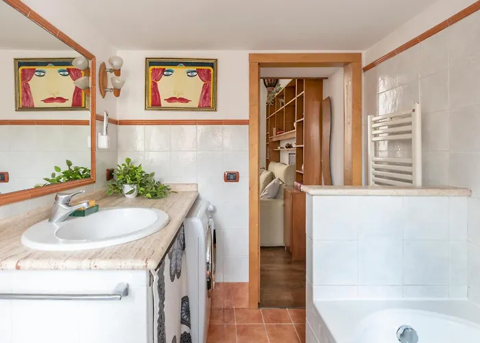 Bright Loft Center * Rom